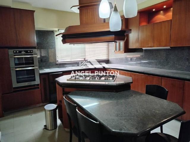 Apartamento en venta en Cacique Mara, Maracaibo