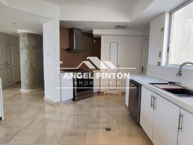 Apartamento en venta en Cacique Mara, Maracaibo