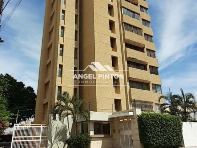 Apartamento en venta en Cacique Mara, Maracaibo