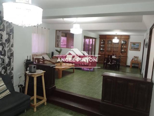 Apartamento en venta en Cacique Mara, Maracaibo
