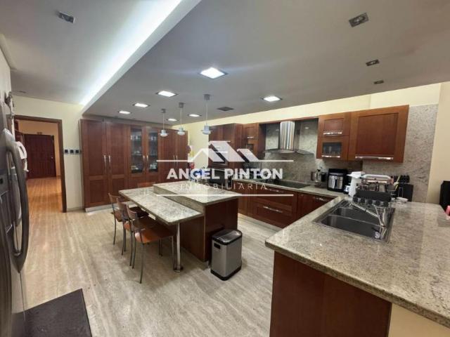 Apartamento en venta en Cacique Mara, Maracaibo