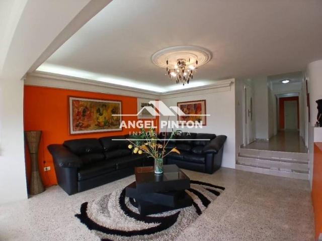 Apartamento en venta en Cacique Mara, Maracaibo