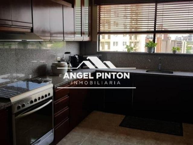 Apartamento en venta en Cacique Mara, Maracaibo