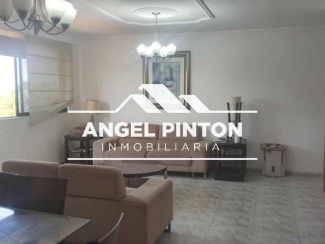 Apartamento en venta en Cacique Mara, Maracaibo