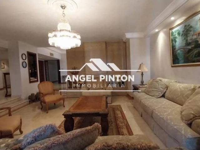 Apartamento en venta en Cacique Mara, Maracaibo