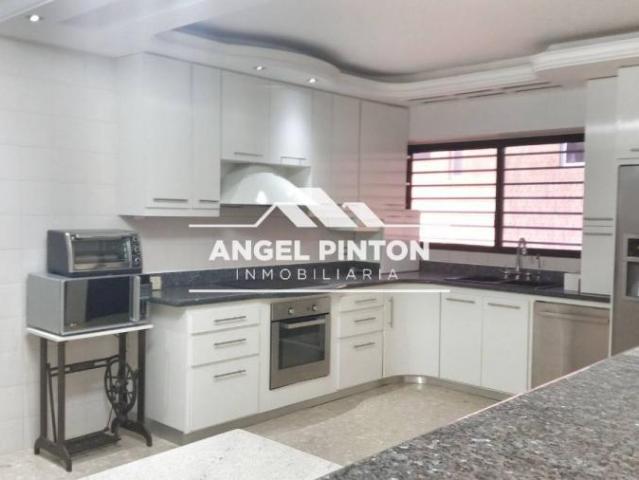 Apartamento en venta en Cacique Mara, Maracaibo