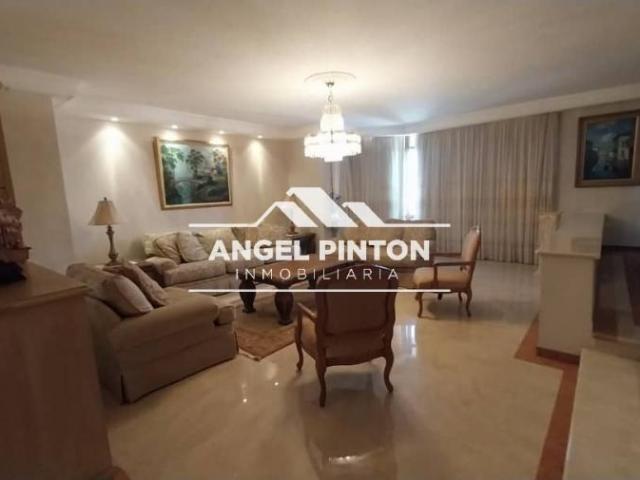 Apartamento en venta en Cacique Mara, Maracaibo