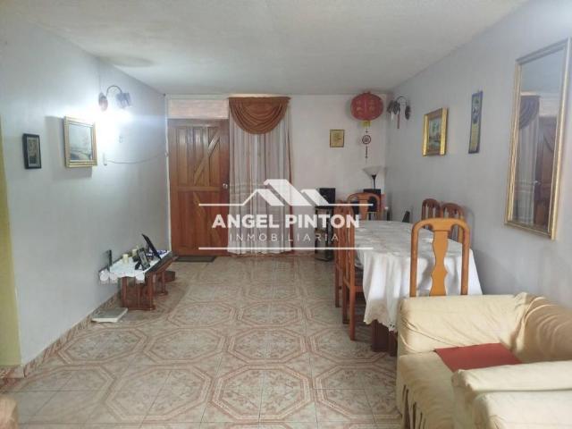 Apartamento en venta en Cacique Mara, Maracaibo
