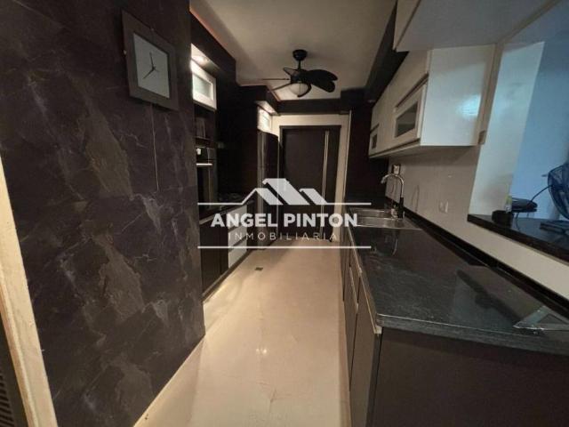 Apartamento en venta en Cacique Mara, Maracaibo