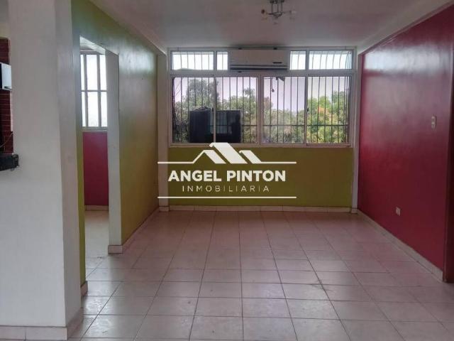 Apartamento en venta en Cacique Mara, Maracaibo