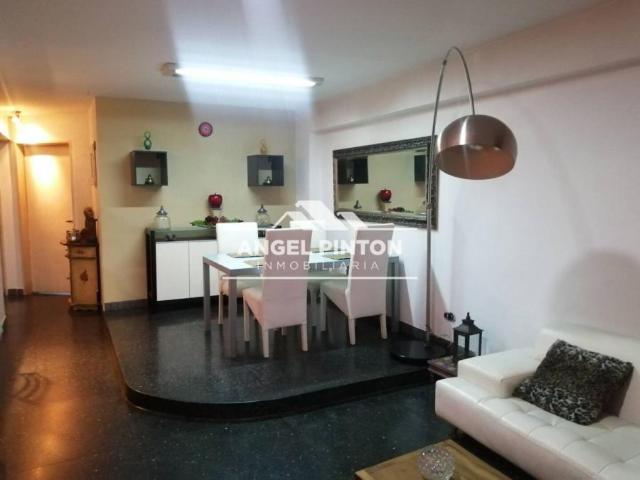 Apartamento en venta en Cacique Mara, Maracaibo