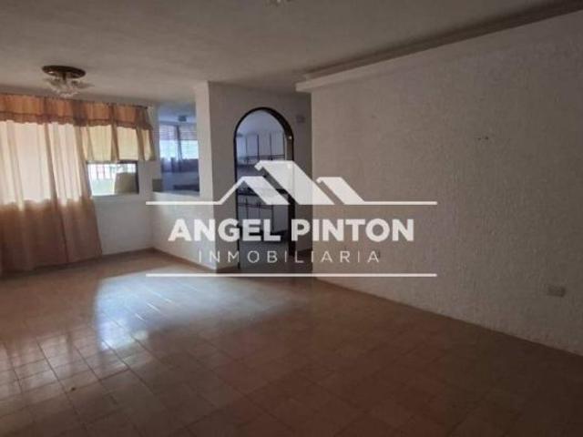 Apartamento en venta en Cacique Mara, Maracaibo