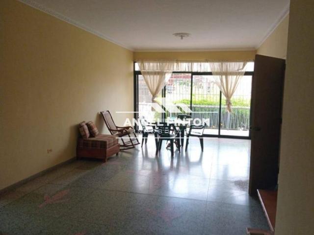 Apartamento en venta en Cacique Mara, Maracaibo
