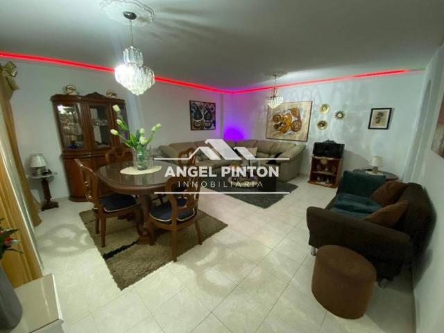 Apartamento en venta en Cacique Mara, Maracaibo