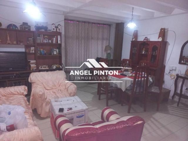 Apartamento en venta en Cacique Mara, Maracaibo