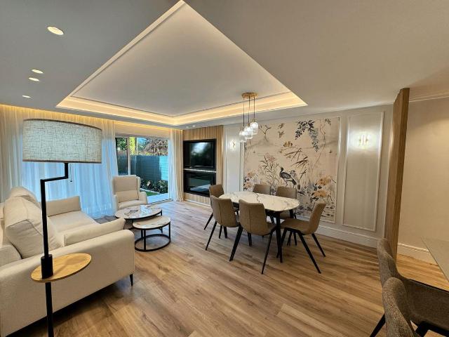 Apartamento en venta en Marbella, Málaga