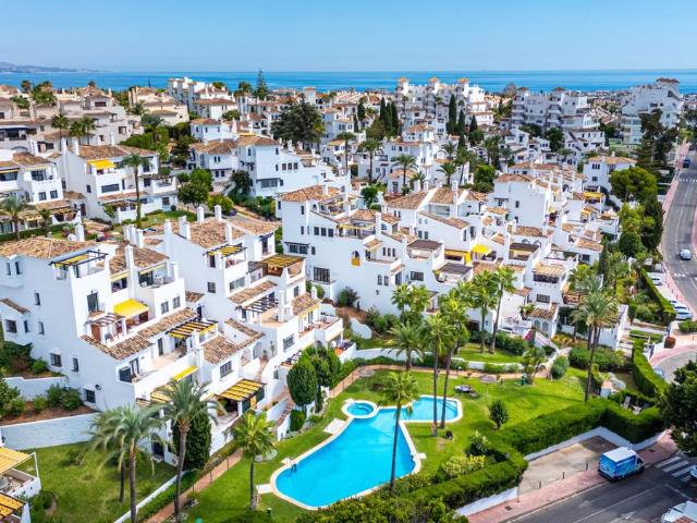 Apartamento en venta en Marbella, Málaga
