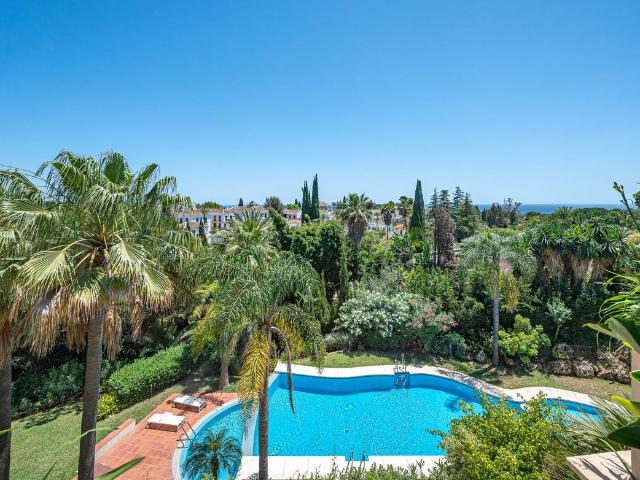 Apartamento en venta en Marbella, Málaga