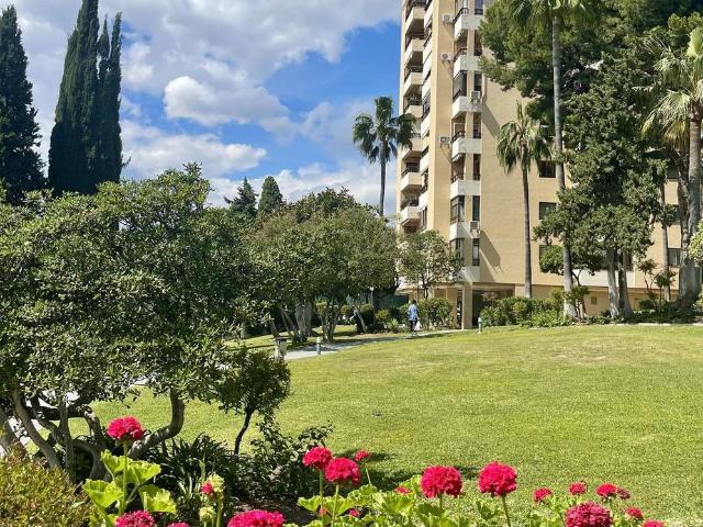 Apartamento en venta en Marbella, Málaga