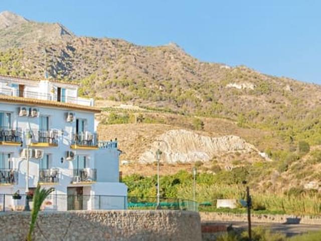 Apartamento en venta en Maro, La Axarquía
