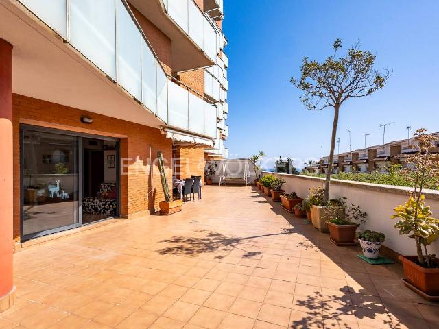 Apartamento en venta en Vilanova I La Geltrú, Centrevila