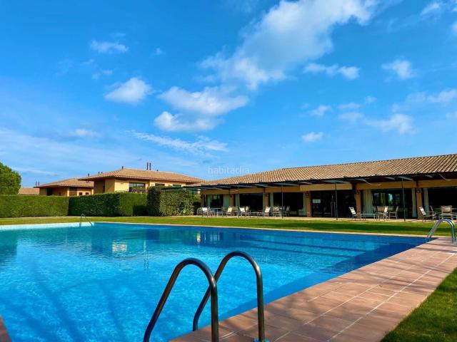 Apartamento en venta en Navata, Escoles