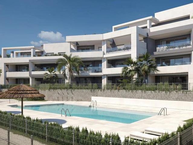 Apartamento en venta en Albayalde, Estepona