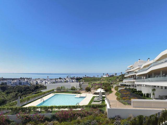 Apartamento en venta en Albayalde, Estepona