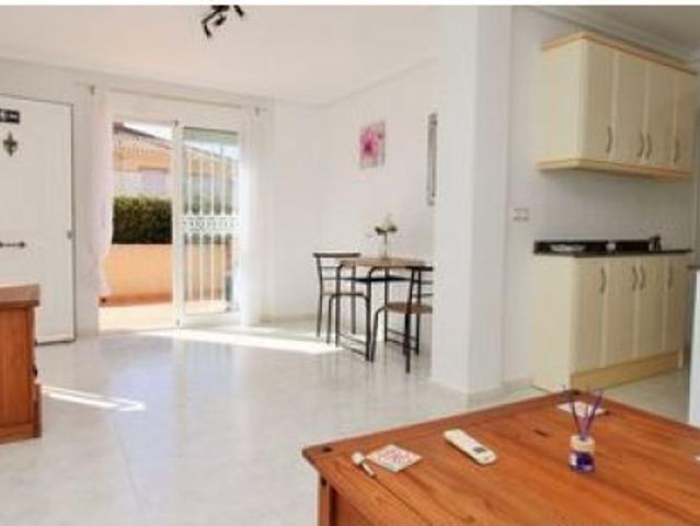 Piso en venta en El Pinar de Campoamor, Orihuela
