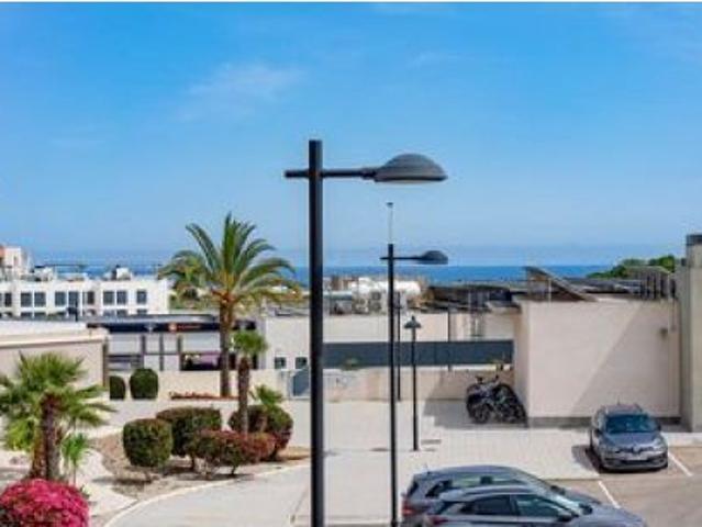 Piso en venta en El Pinar de Campoamor, Orihuela