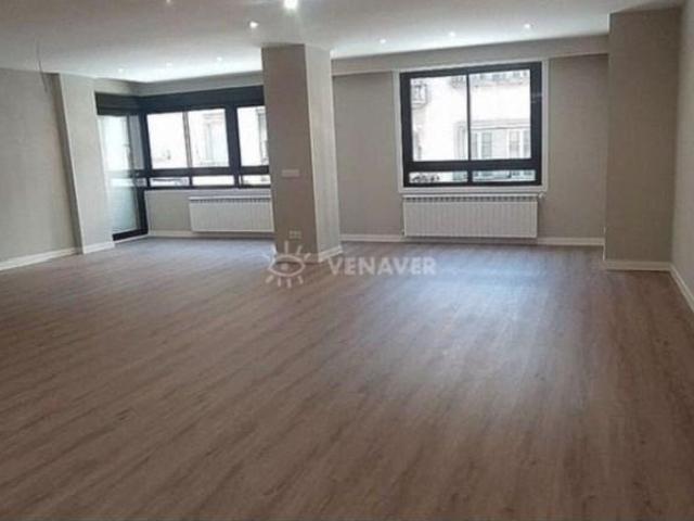 Apartamento en venta en Centro, Ourense