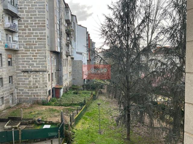 Apartamento en venta en Centro, Ourense