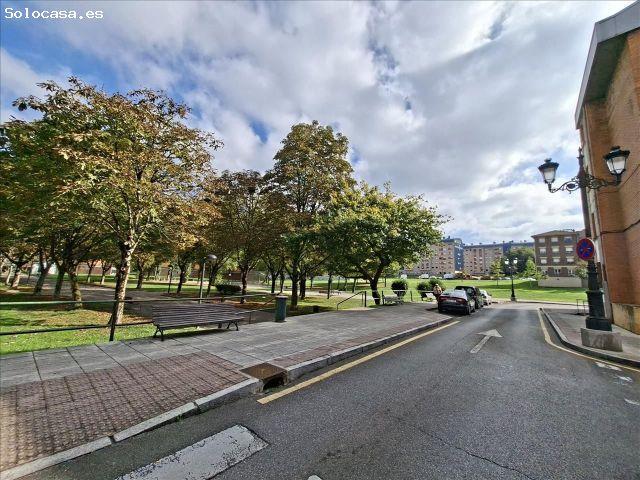Piso en venta en La Carisa, Oviedo