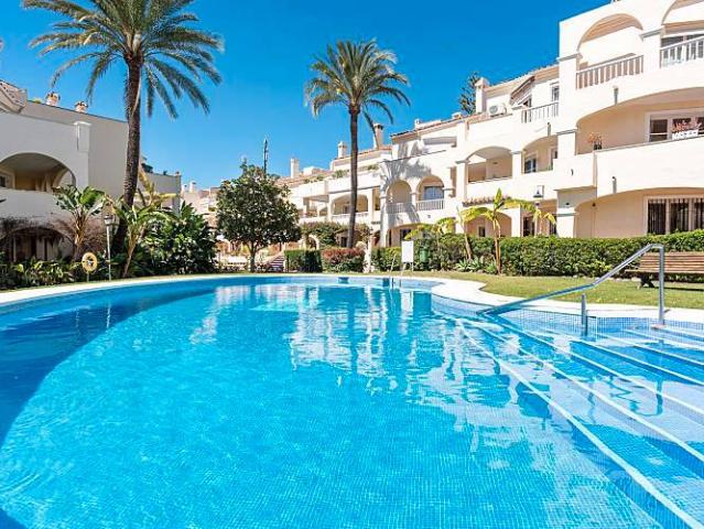 Apartamento en venta en Estepona, Barriada Blas Infante