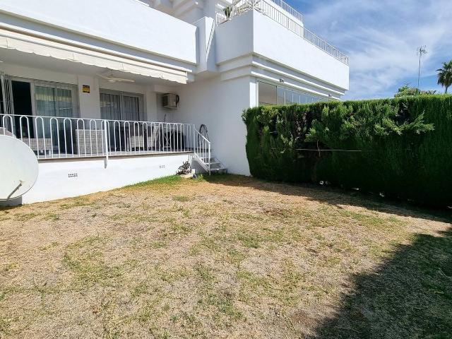 Apartamento en venta en Barriada Islas Canarias, Costa del Sol Occidental