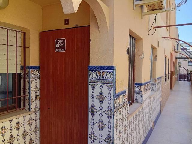 Piso en venta en Almedina, Almería