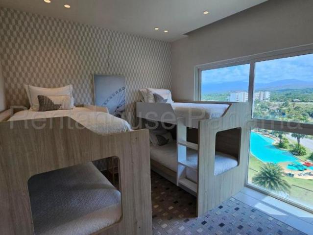 Apartamento en Venta en Playa Chiquita María Chiquita Colón 310 m2. 5 hab