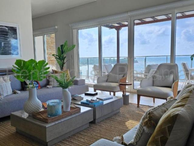 Apartamento en Venta en Playa Chiquita María Chiquita Colón 310 m2. 5 hab