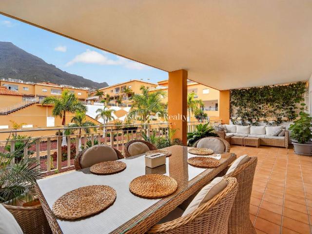 Apartamento en venta en La Postura, Adeje