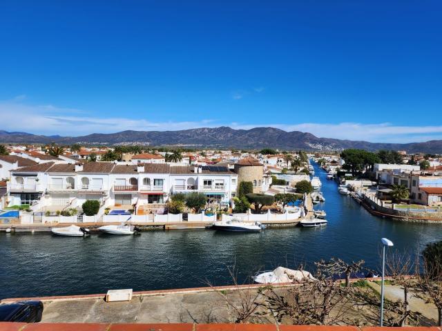 Apartamento en venta en Empuriabrava