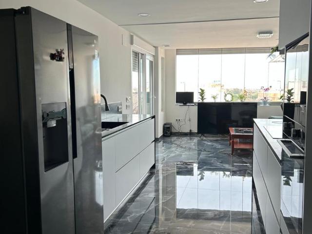 Apartamento en venta en Sagunto, Wichita (Dones Sindicalistes)