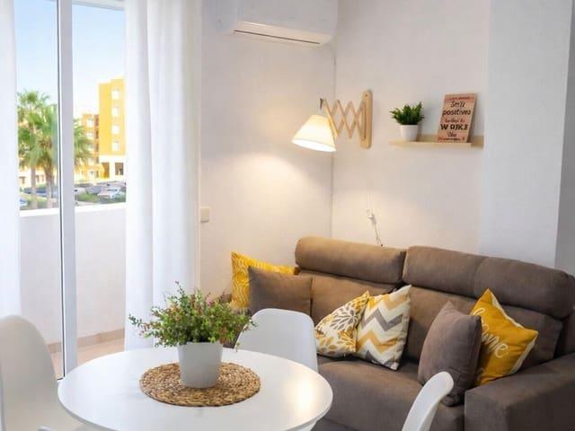 Apartamento en venta en Roquetas De Mar, Andalucía
