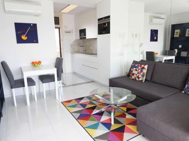 Apartamento en venta en Roquetas De Mar, Andalucía