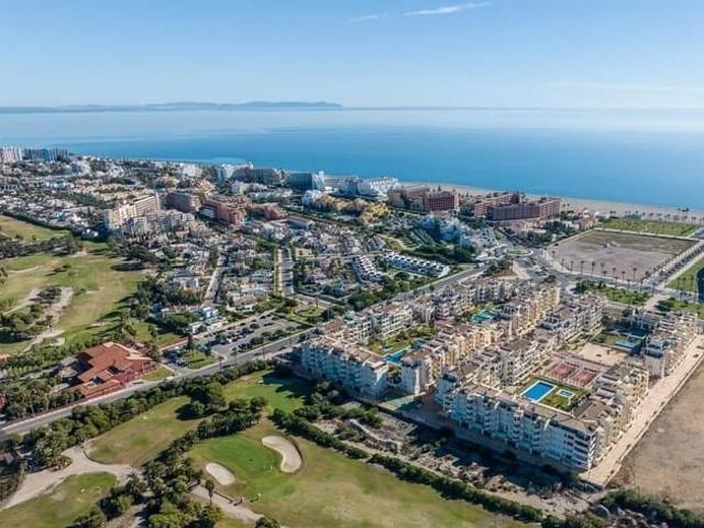 Apartamento en venta en Roquetas De Mar, Andalucía