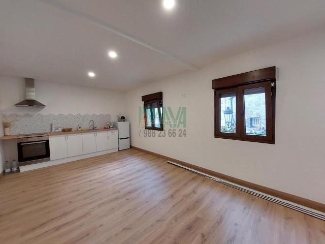 Apartamento en venta en San Cibrao das Viñas, Ourense