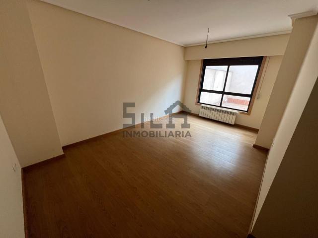 Apartamento en venta en San Cibrao das Viñas, Ourense
