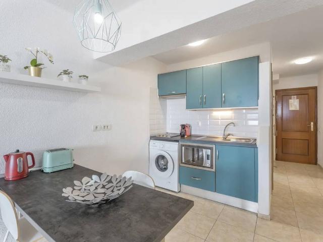 Apartamento en venta en La Postura, Adeje