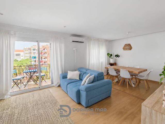 Apartamento en venta en Centrevila, Garraf