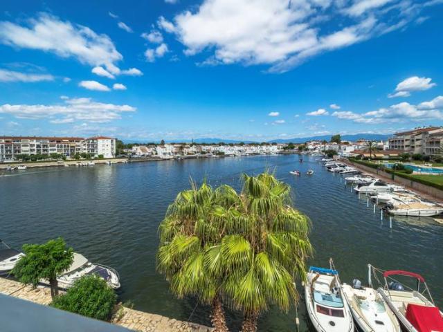 Apartamento en venta en Castelló D'empúries, Girona