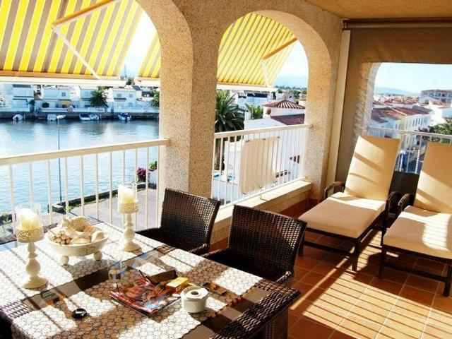 Apartamento en venta en Empuriabrava